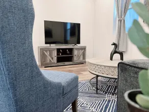 Modern and Cozy 2BR Apt Close to Art Museum - Image 5
