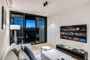 Melbourne by the window - Luxury stay - Image 4