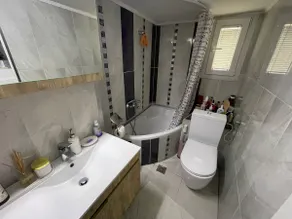 Luxury apartment in city center - Image 5