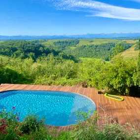 Exceptional country house with pool • 15p - Image 2