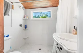 Private 8-Acre Cottage Near Beach & Portsmouth - Image 4