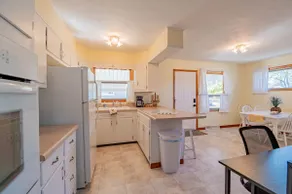 Newcastle Estate: 3 Bdrm Bungalow - North Side - Image 4