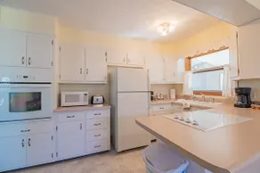Newcastle Estate: 3 Bdrm Bungalow - North Side - Image 3