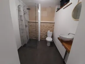 Quiet house - Image 2