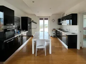 Penthouse Suite - Skyline view - Image 5