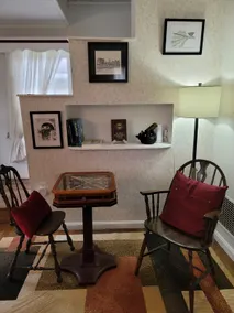 Queen City Quarters- cozy, historic, 1920s home - Image 4