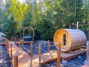 The lake - Hot tub - Sauna - Image 3