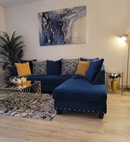 Serene Exquisite 2BD Near It All! *KING&QUEEN BED* - Image 3