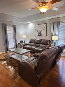 2 Bed 2 Bath Home @ McClellan 1 Car Gar w/EV 30amp - Image 2