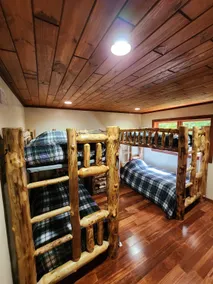 Cozy Bear Lodge - with a finished basement - Image 2