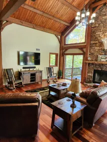 Cozy Bear Lodge - with a finished basement - Image 4
