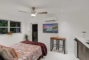 Modern Junior Suite, 8 min from Beach #2 - Image 3