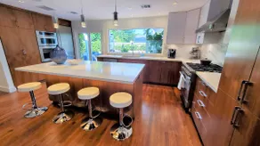 Designer Home in Meyerland Area w/ Outdoor Spaces - Image 2
