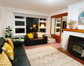 Stunning West Hobart Home- Close to city and shops - Image 5