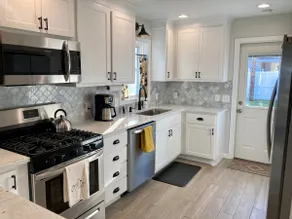 Lake Cottage - Image 3