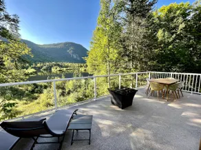 Log cabin with lake view, Jacuzzi, Paddle/Kayak - Image 3
