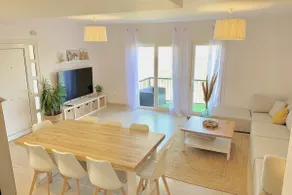 Townhouse with barbecue and infinity pool - Image 3