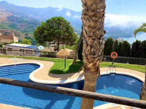 Townhouse with barbecue and infinity pool - Image 2