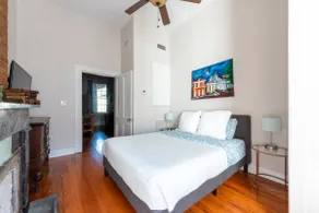 Amazing Magazine St. Apartment - Image 3