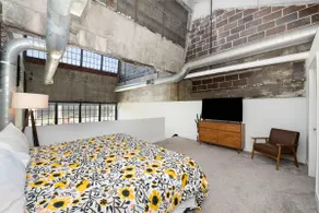 Large loft near Kings Island. On bike trail/River. - Image 4