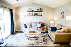 Urban Cottage: Homey & Convenient - Image 2