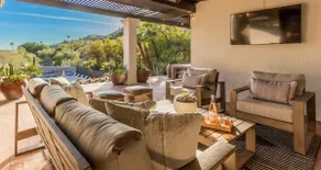 Private Canyon Retreat: Pool, Gym + Mountain Views - Image 2