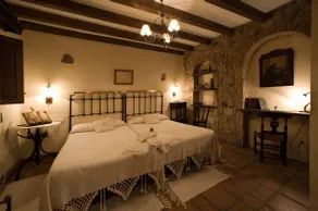 Casa Margarita Extremadura center with fireplace - Image 4