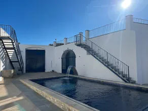 House with a pool and ocean views - Image 4