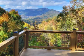 Cozy Mountain Chalet with views, private setting! Near WCU and Castle Ladyhawke  - Image 4