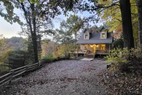 Cozy Mountain Chalet with views, private setting! Near WCU and Castle Ladyhawke  - Image 5