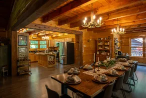 The Nest - Luxurious Cabin Retreat - Image 4