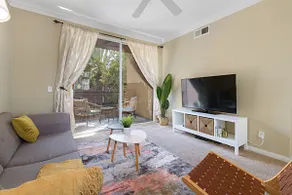 Cozy home central to beaches & attractions - Image 3