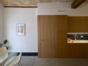 Elegant accommodation with porch - Image 3