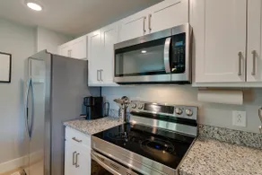 Little Cottage in Gallatin - Image 5