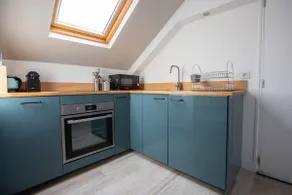 Modern apartment in city center in Poissy - Image 3