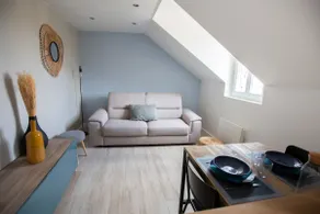 Modern apartment in city center in Poissy - Image 5