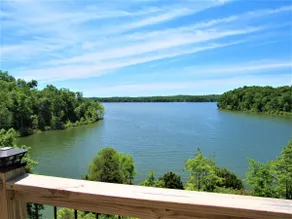 Lake Cabin | Hot Tub | Pet-friendly - Image 4