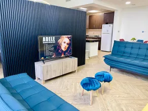 Lovely Contemporary Apartment - Image 3