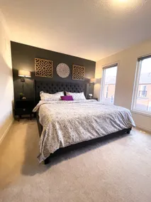 Stylish 3-Story Townhome Close to Subway! - Image 5
