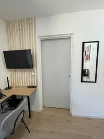 Renovated studio with pool and Wi-Fi - Image 5