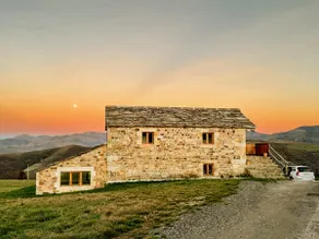 Villa Brenagudina – cabin with heated pool - Image 2
