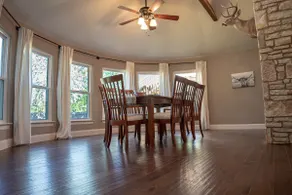 Beautifully remodeled Boerne Charm home located minutes from downtown - Image 4
