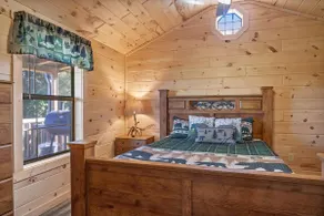 Cozy Hillside Cabin 2/1 Peaceful - Image 3