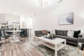 Luxe, Renovated 3BR Mins to Downtown: Casa Spruce - Image 4