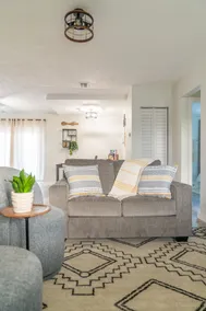 Miami Boho Bungalow near Zoo, 3bed 1bath, AC, pets - Image 2