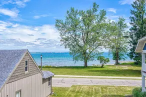Steps to the Beach + Lakeviews + HotTub + Elevator - Image 5