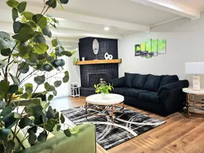 Luxury 4 Bed Room Near Stadium - Image 2