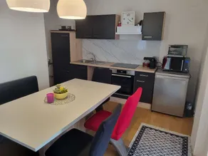 Smart living, 3km freeway and free parking - Image 5