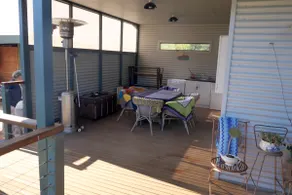 Ovenden Lodge Guesthouse - Image 3