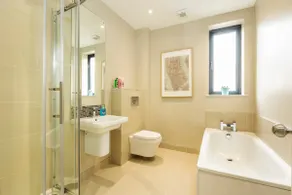 The Klimt- 1Bd Stylish Ap - Gold Short Term Stays - Image 3